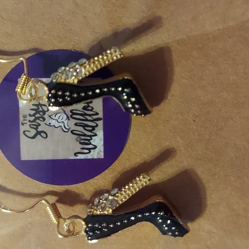 Hand Crafted Heel Earrings (Gold Tone)